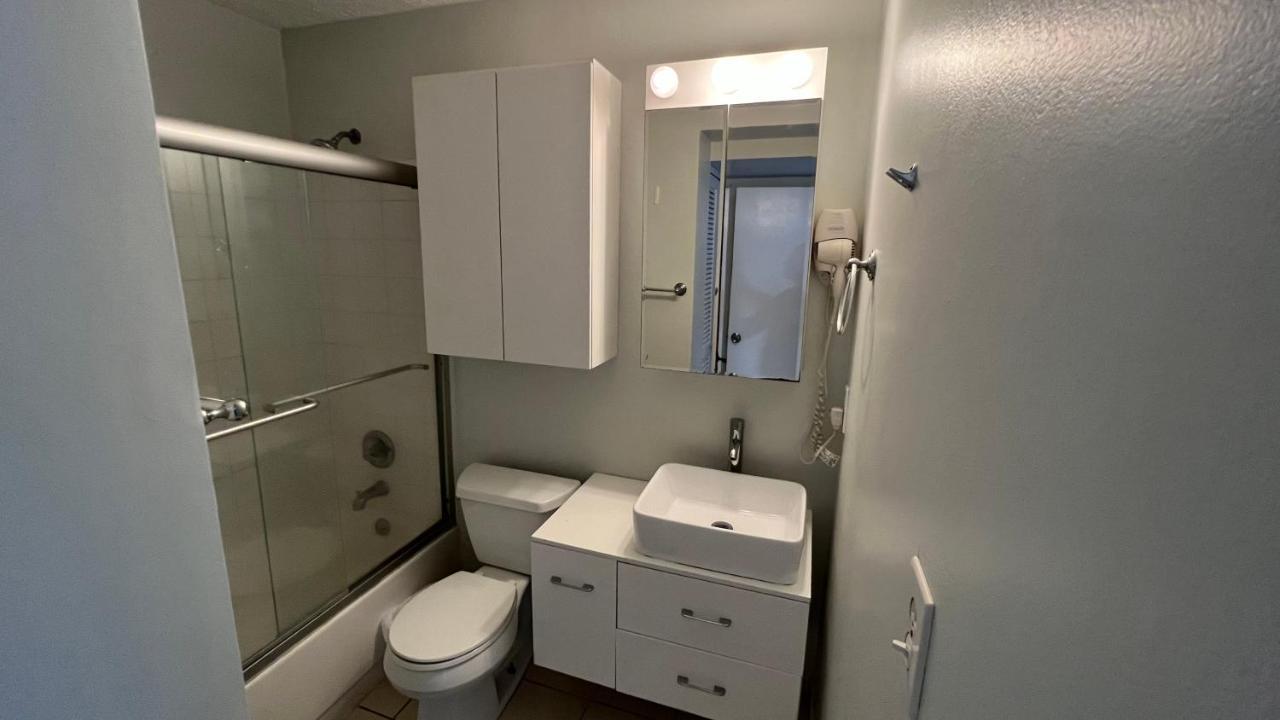 Ocean Front 2 Bedroom & Bath In Isla Verde Σαν Χουάν Εξωτερικό φωτογραφία
